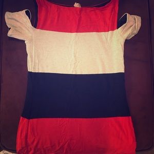 Bailey 44 cold shoulder top